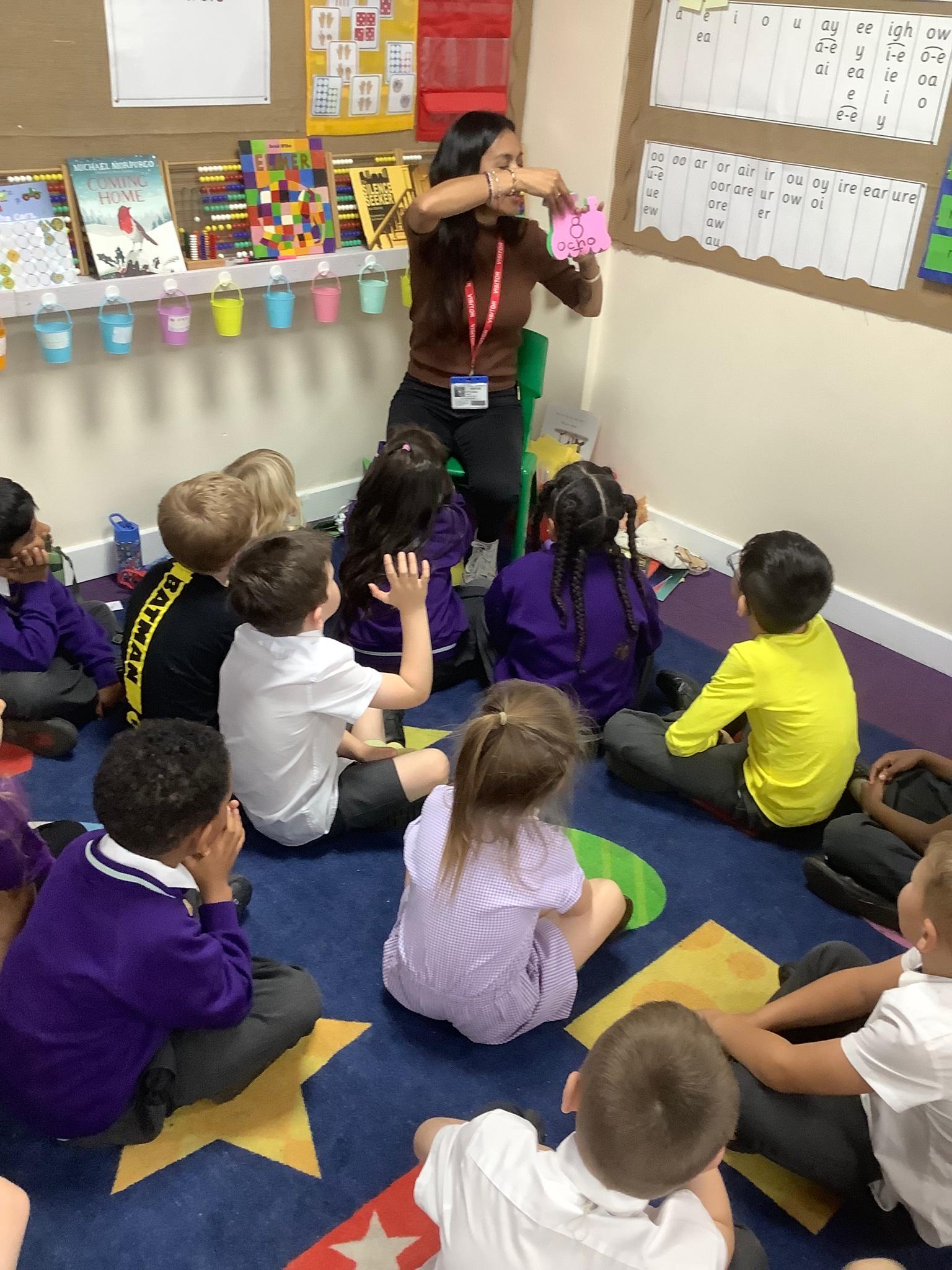 Thank you to one of our parents for teaching Year 1 how to count in Spanish